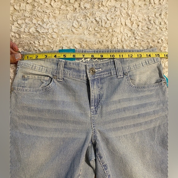 NWT INC Denim Women’s Size 4 Pinstriped Skinny Regular Fit Denim Jeans - Picture 4 of 6